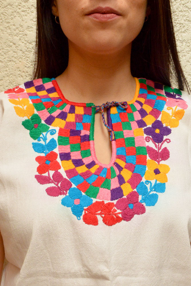 Embroidered Mexican Blouse | White - Alebrije Huichol Mexican Folk art magiamexica.com