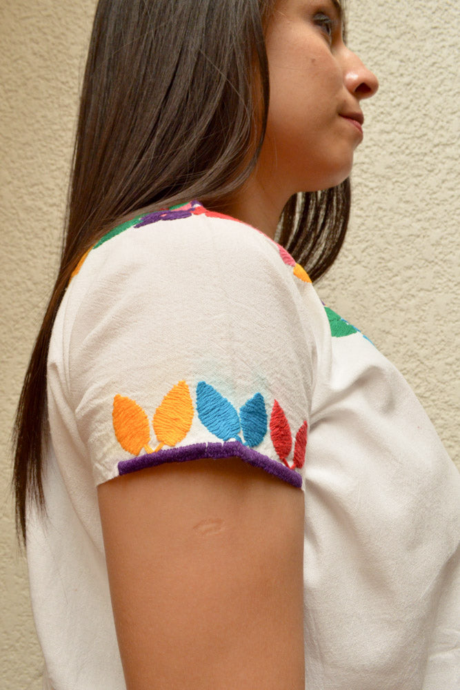 Embroidered Mexican Blouse | White - Alebrije Huichol Mexican Folk art magiamexica.com