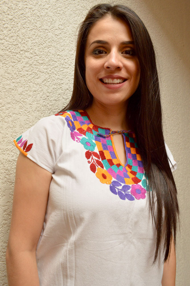 Embroidered Mexican Blouse | White - Alebrije Huichol Mexican Folk art magiamexica.com