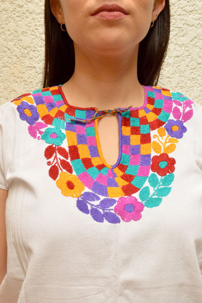 Embroidered Mexican Blouse | White - Alebrije Huichol Mexican Folk art magiamexica.com