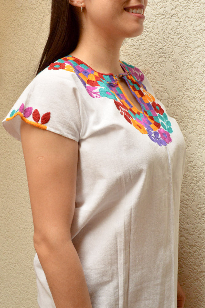 Embroidered Mexican Blouse | White - Alebrije Huichol Mexican Folk art magiamexica.com