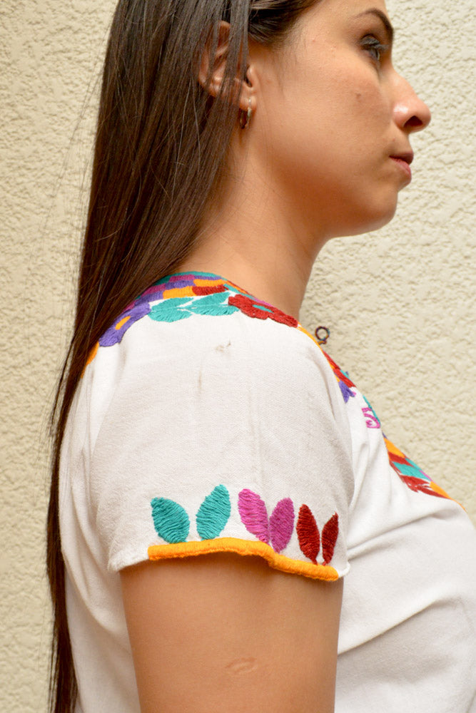 Embroidered Mexican Blouse | White - Alebrije Huichol Mexican Folk art magiamexica.com