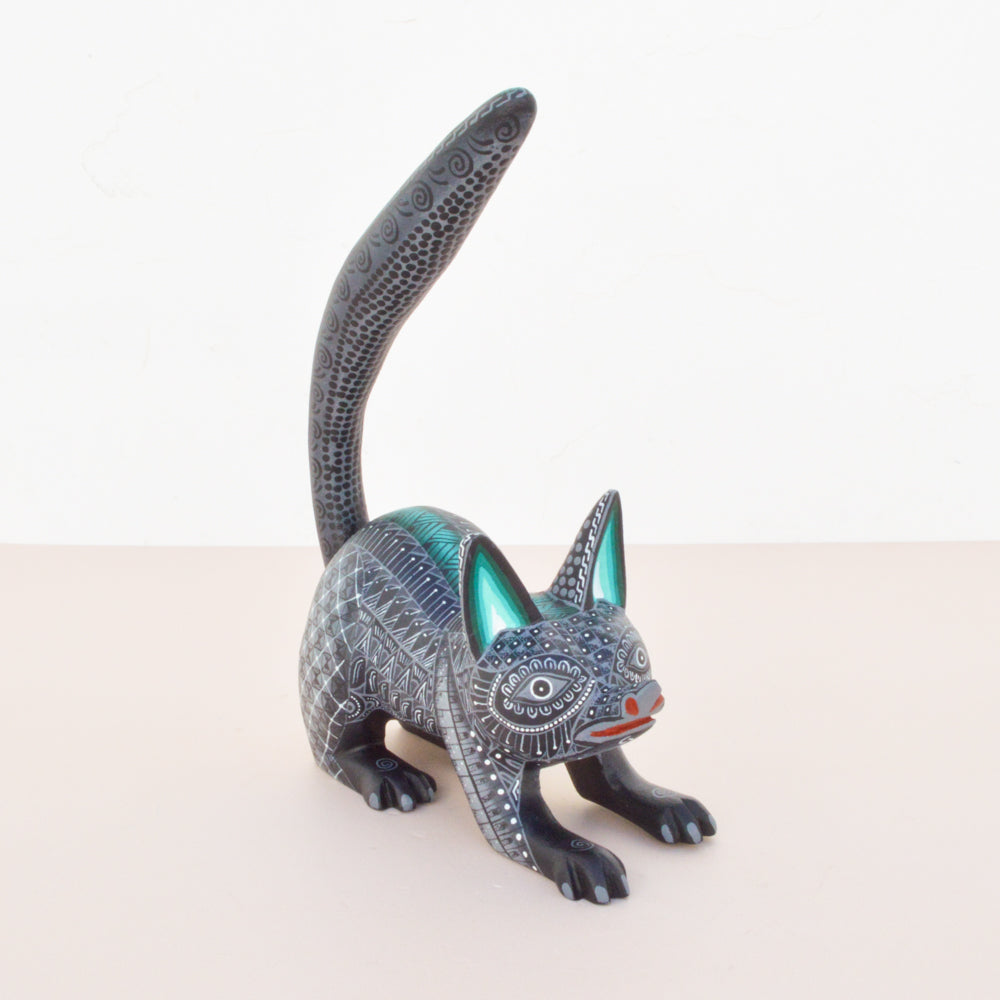 Cat Alebrije Oaxacan Wood Carving - magiamexica.com