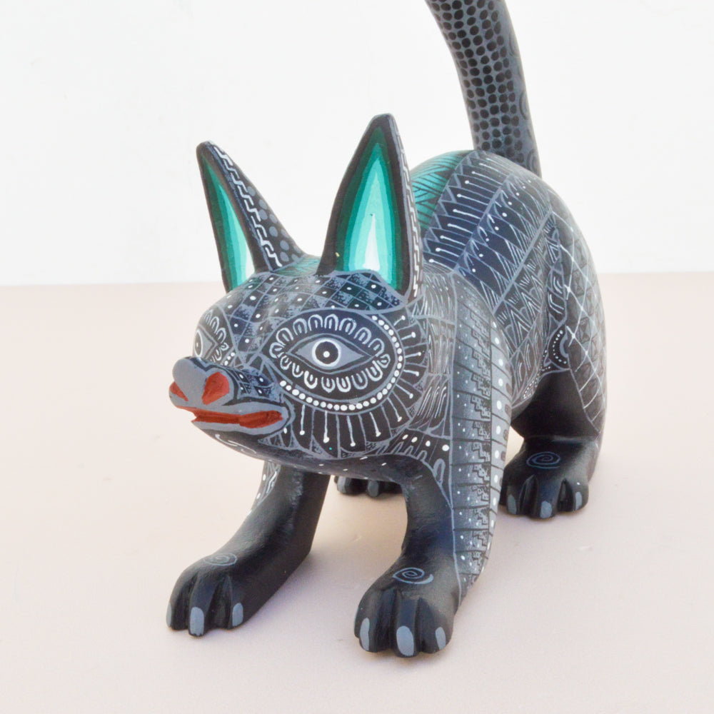 Cat Alebrije Oaxacan Wood Carving - magiamexica.com