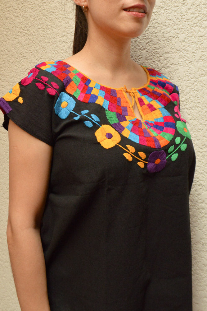 Embroidered Mexican Blouse | Black - Alebrije Huichol Mexican Folk art magiamexica.com