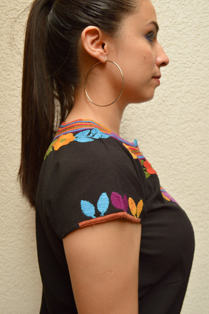 Embroidered Mexican Blouse | Black - Alebrije Huichol Mexican Folk art magiamexica.com