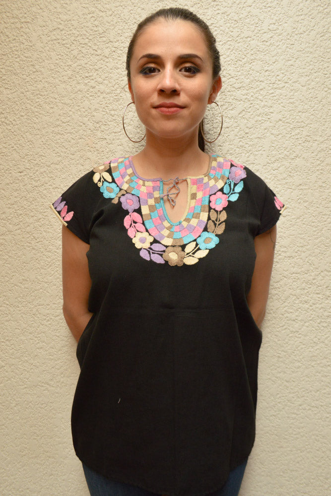 Embroidered Mexican Blouse | Black - Alebrije Huichol Mexican Folk art magiamexica.com