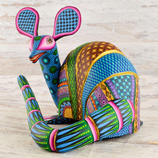 Armadillo Alebrije Oaxacan Wood Carving - Alebrije Huichol Mexican Folk art magiamexica.com