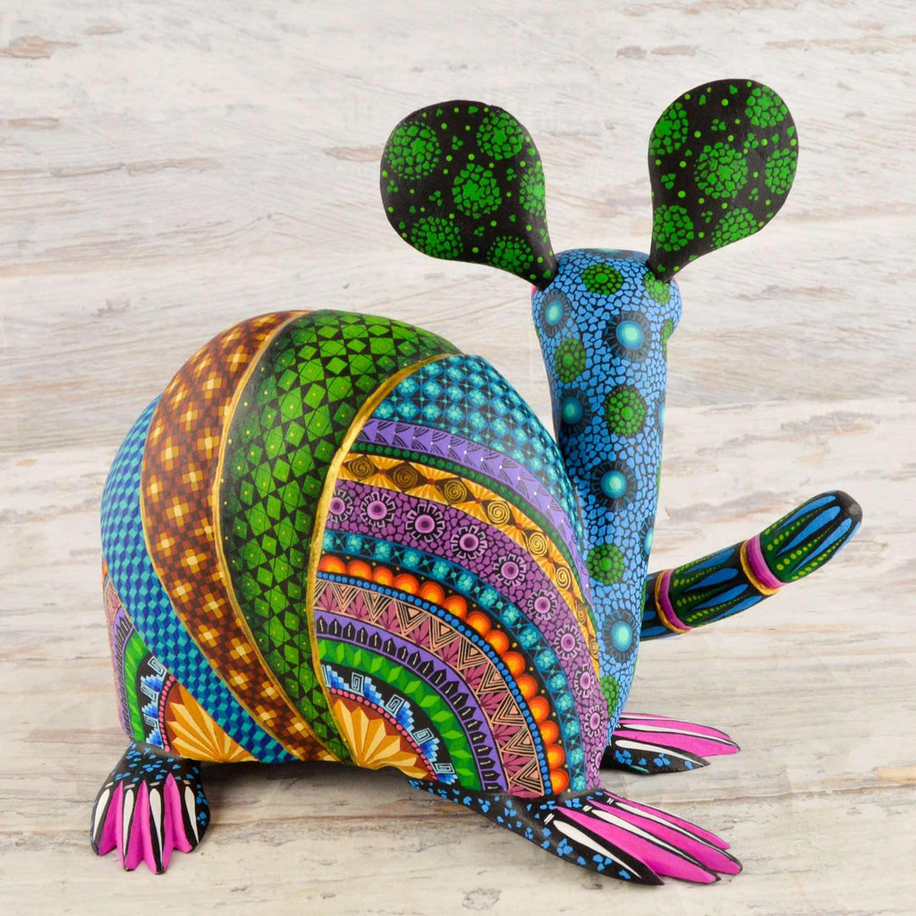 Armadillo Alebrije Oaxacan Wood Carving - Alebrije Huichol Mexican Folk art magiamexica.com