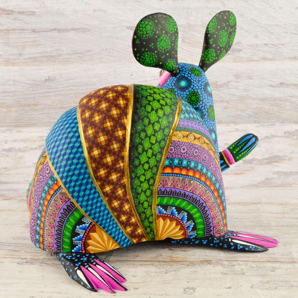 Armadillo Alebrije Oaxacan Wood Carving - Alebrije Huichol Mexican Folk art magiamexica.com
