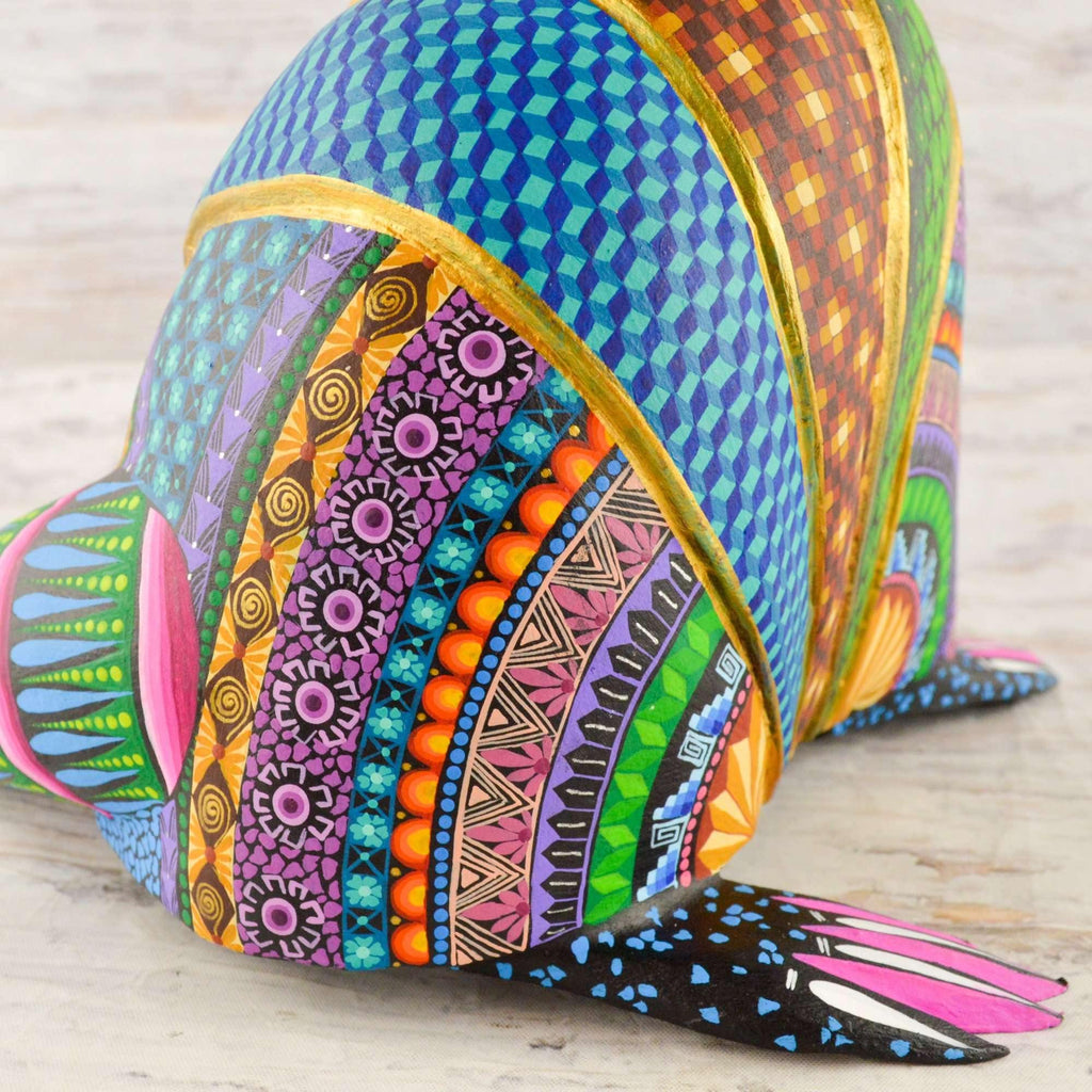 Armadillo Alebrije Oaxacan Wood Carving - Alebrije Huichol Mexican Folk art magiamexica.com