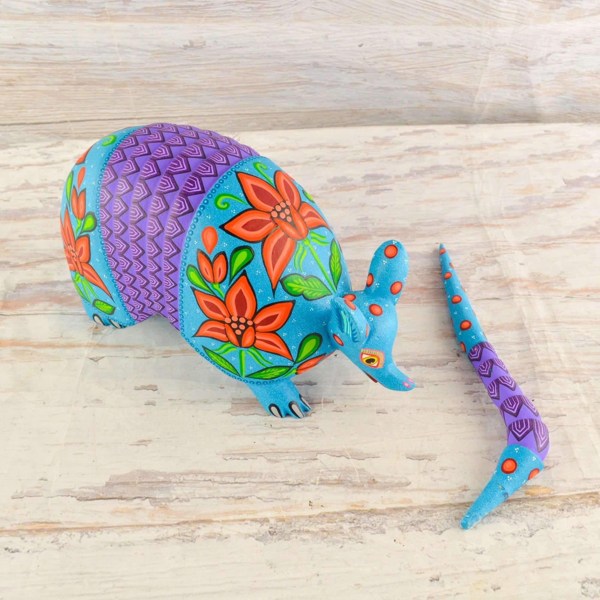 Armadillo Alebrije Oaxacan Wood Carving - Alebrije Huichol Mexican Folk art magiamexica.com