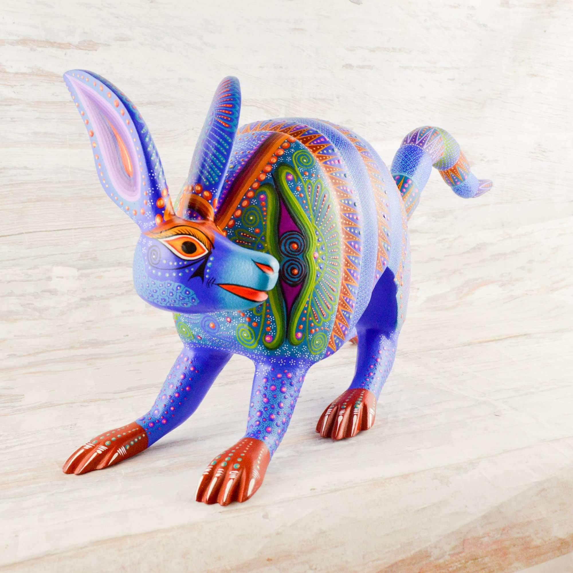 Armadillo Alebrije Oaxacan Wood Carving - Alebrije Huichol Mexican Folk art magiamexica.com