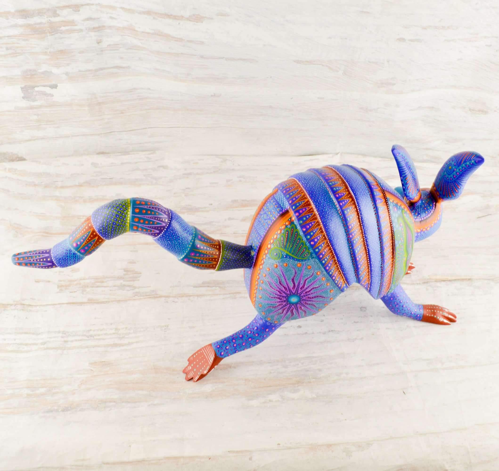 Armadillo Alebrije Oaxacan Wood Carving - Alebrije Huichol Mexican Folk art magiamexica.com