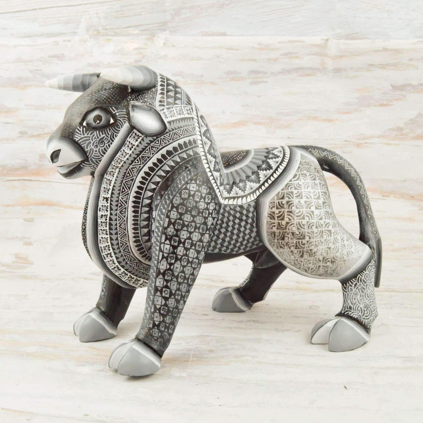 Bull Alebrije Oaxacan Wood Carving - Alebrije Huichol Mexican Folk art magiamexica.com