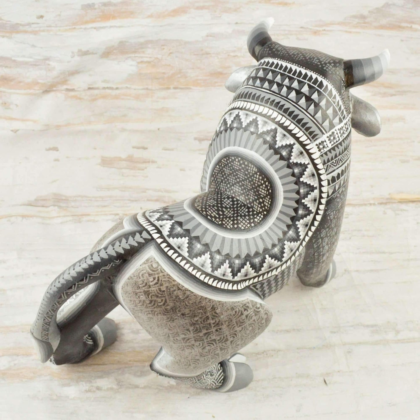 Bull Alebrije Oaxacan Wood Carving - Alebrije Huichol Mexican Folk art magiamexica.com