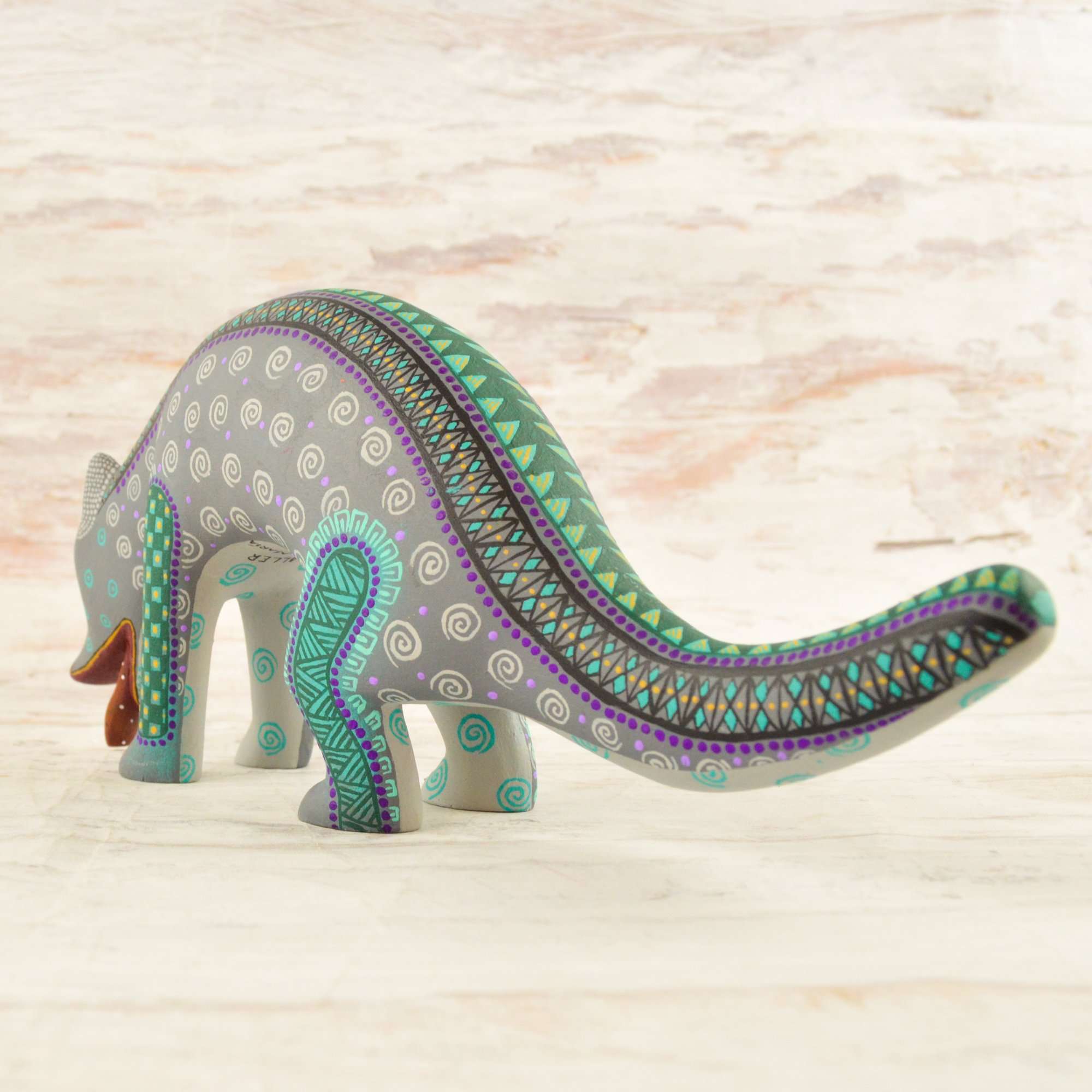 Coyote Alebrije Oaxacan Wood Carving - Alebrije Huichol Mexican Folk art magiamexica.com