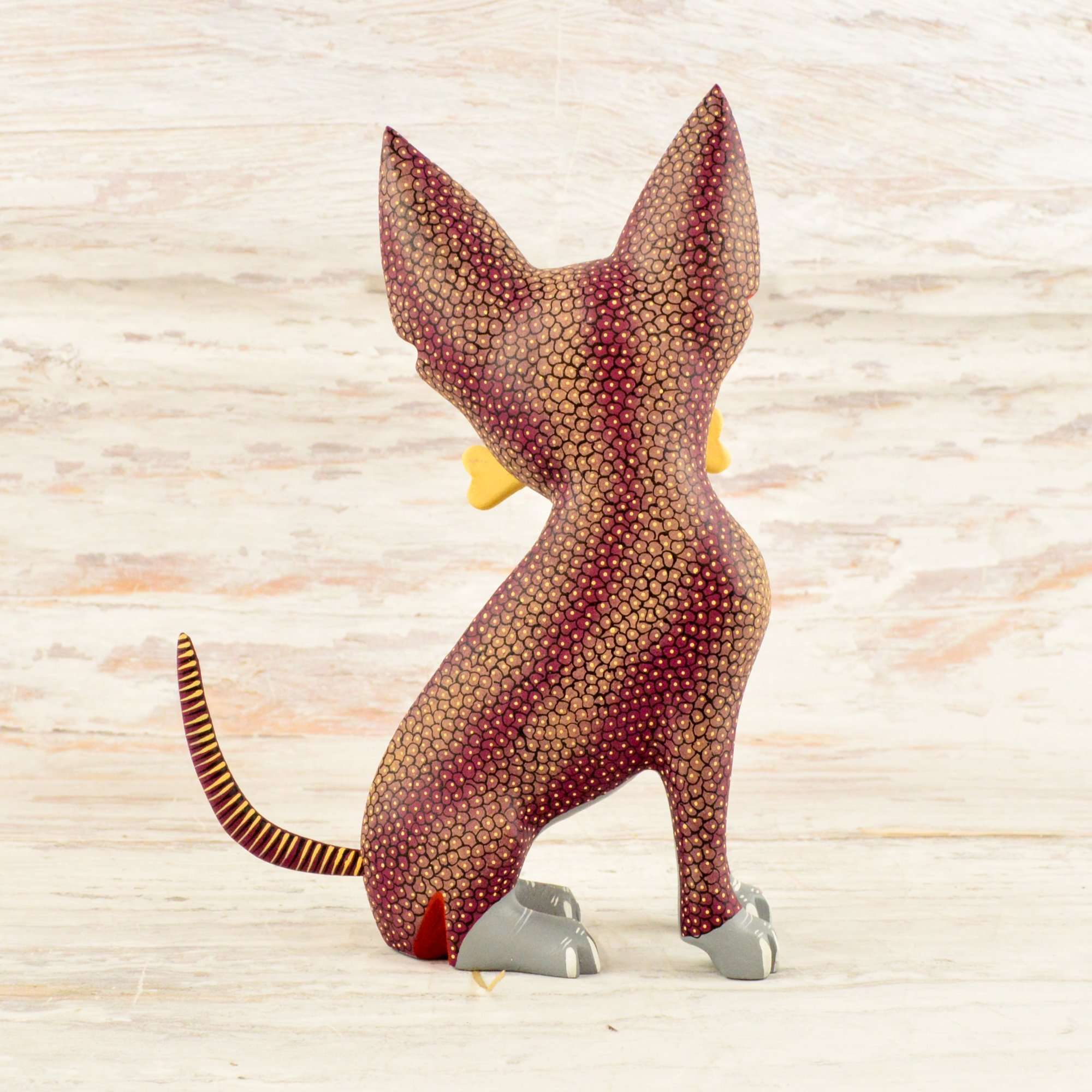 Chihuahua Dog Alebrije Oaxacan Wood Carving - Alebrije Huichol Mexican Folk art magiamexica.com