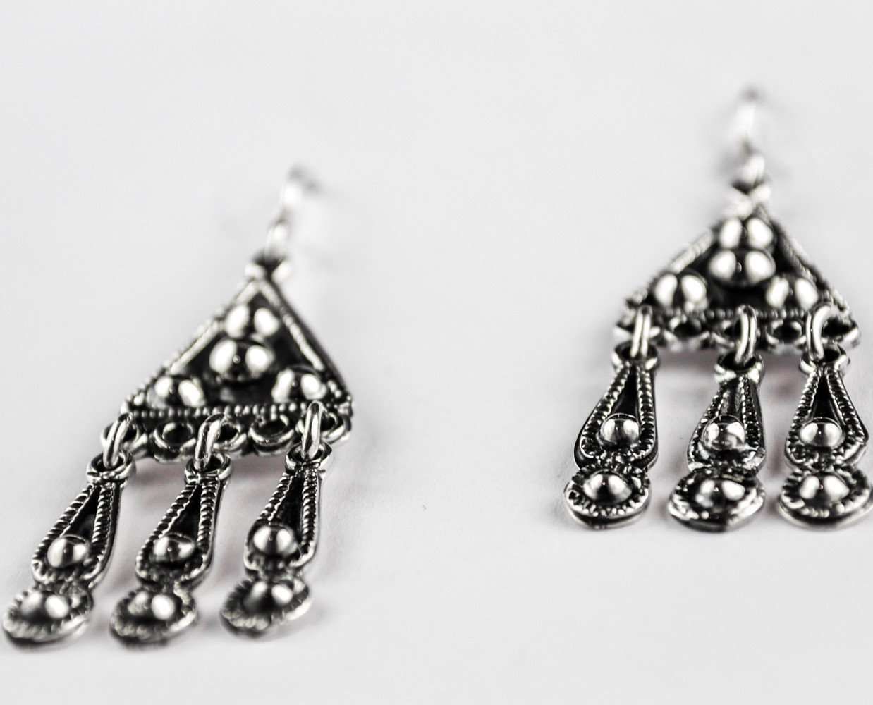 Earrings Triangle - Alebrije Huichol Mexican Folk art magiamexica.com