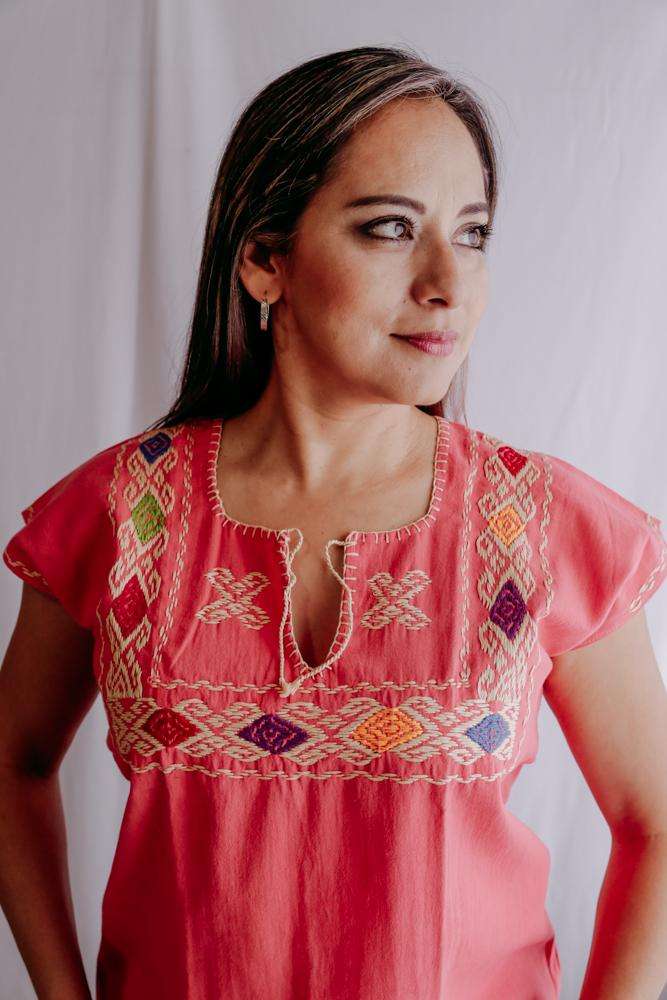 Embroidered Mexican Blouse | Ethnic - Alebrije Huichol Mexican Folk art magiamexica.com