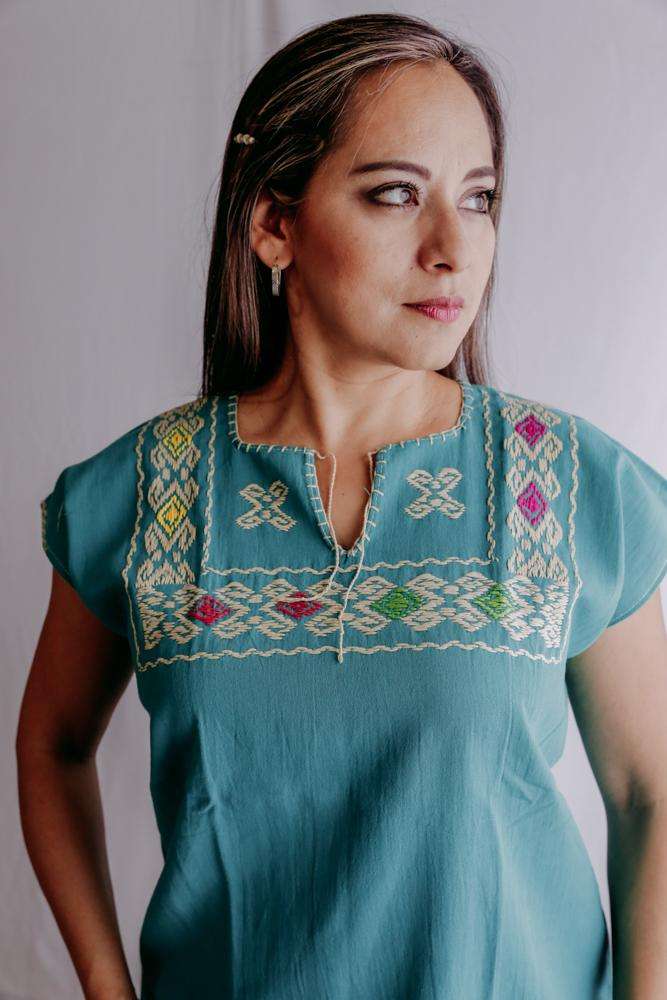 Embroidered Mexican Blouse | Ethnic - Alebrije Huichol Mexican Folk art magiamexica.com