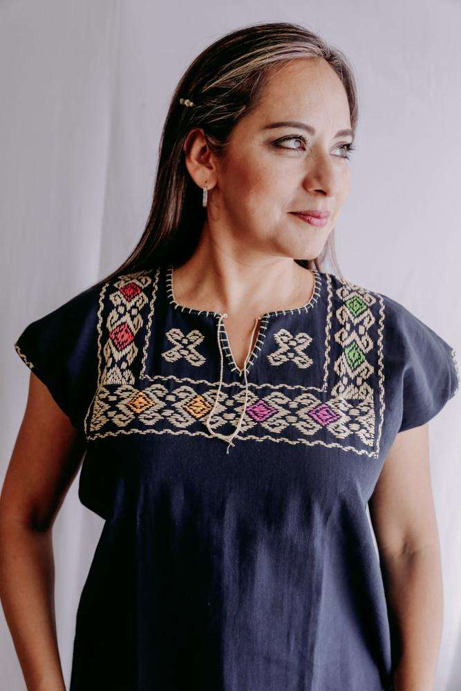 Embroidered Mexican Blouse | Ethnic - Alebrije Huichol Mexican Folk art magiamexica.com
