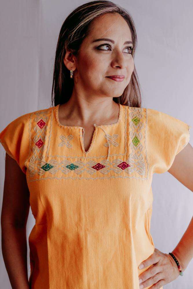 Embroidered Mexican Blouse | Ethnic - Alebrije Huichol Mexican Folk art magiamexica.com