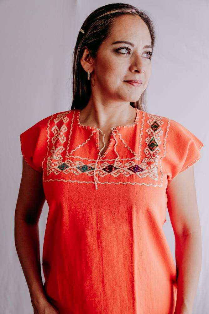 Embroidered Mexican Blouse | Ethnic - Alebrije Huichol Mexican Folk art magiamexica.com