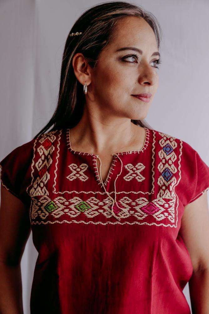 Embroidered Mexican Blouse | Ethnic - Alebrije Huichol Mexican Folk art magiamexica.com