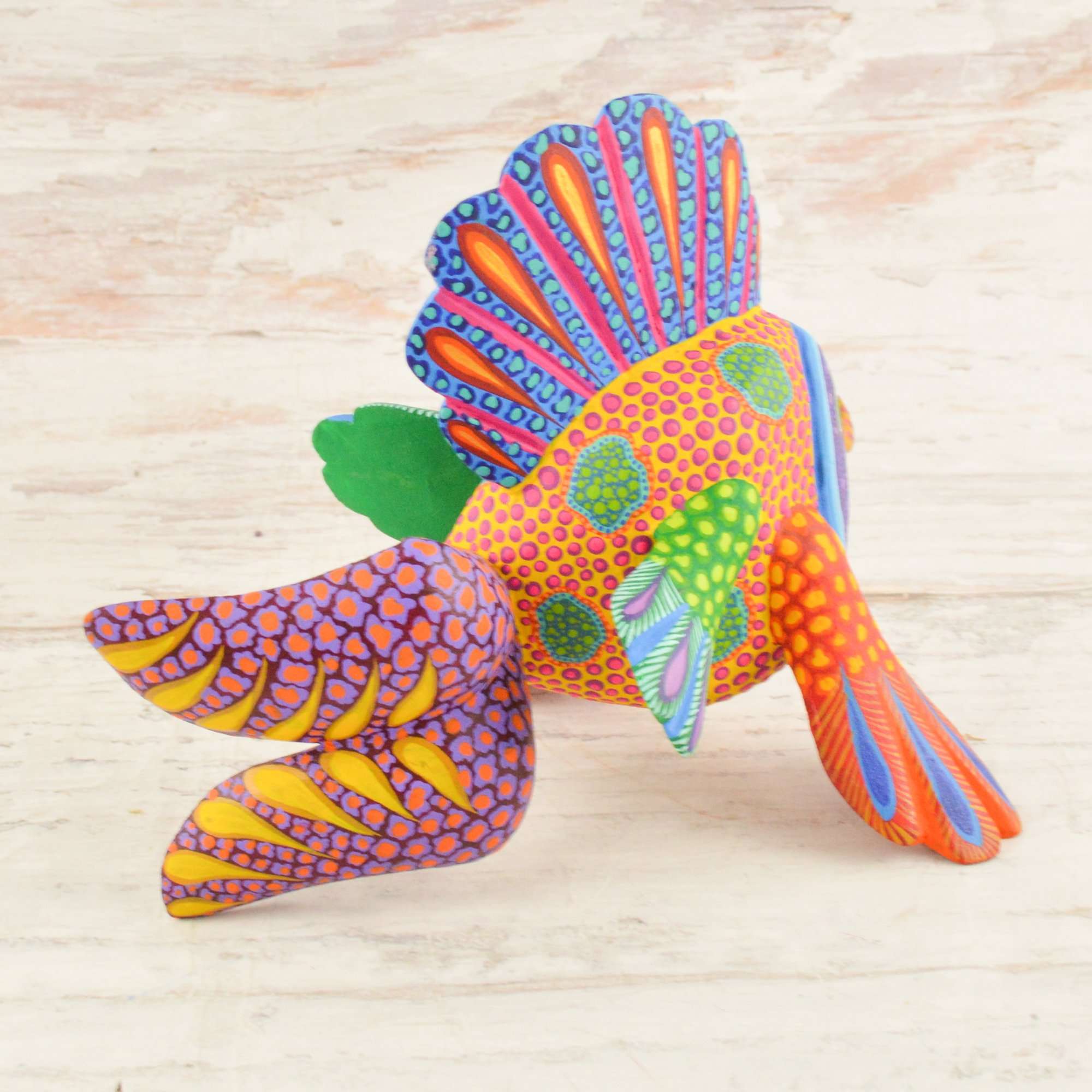 Fish Alebrije Oaxacan Wood Carving - Alebrije Huichol Mexican Folk art magiamexica.com