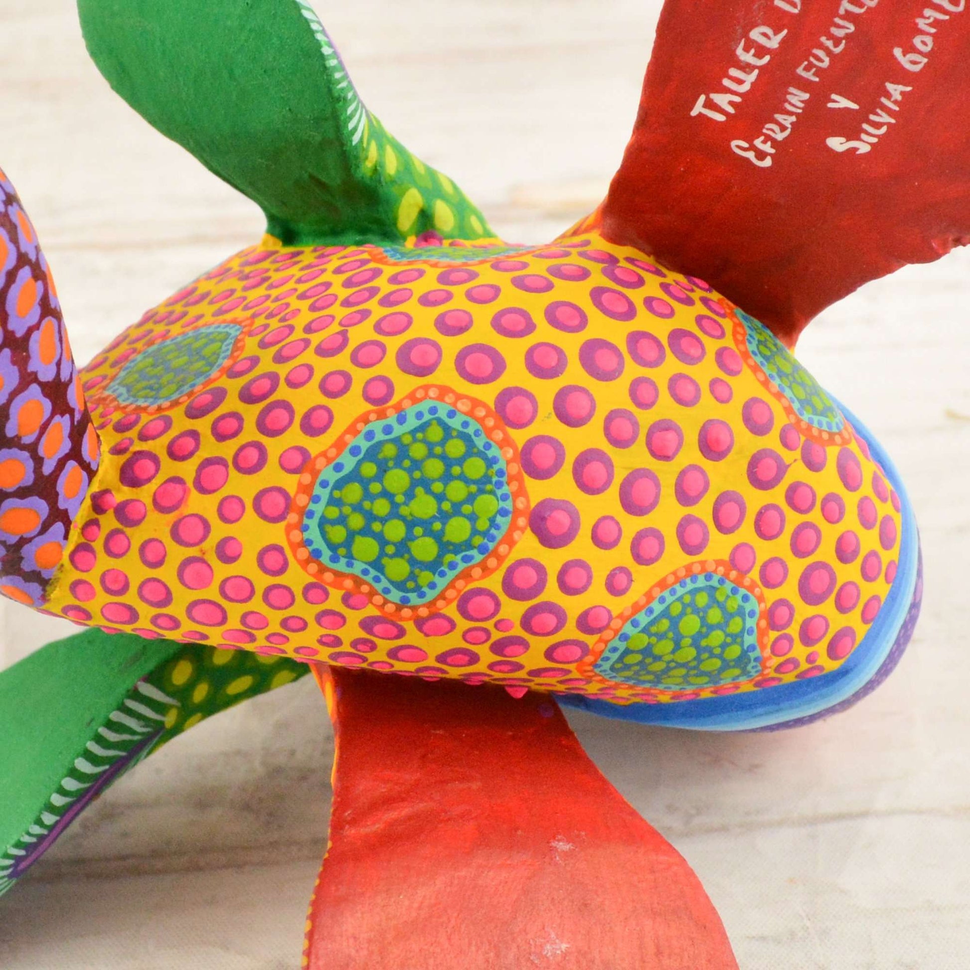 Fish Alebrije Oaxacan Wood Carving - Alebrije Huichol Mexican Folk art magiamexica.com