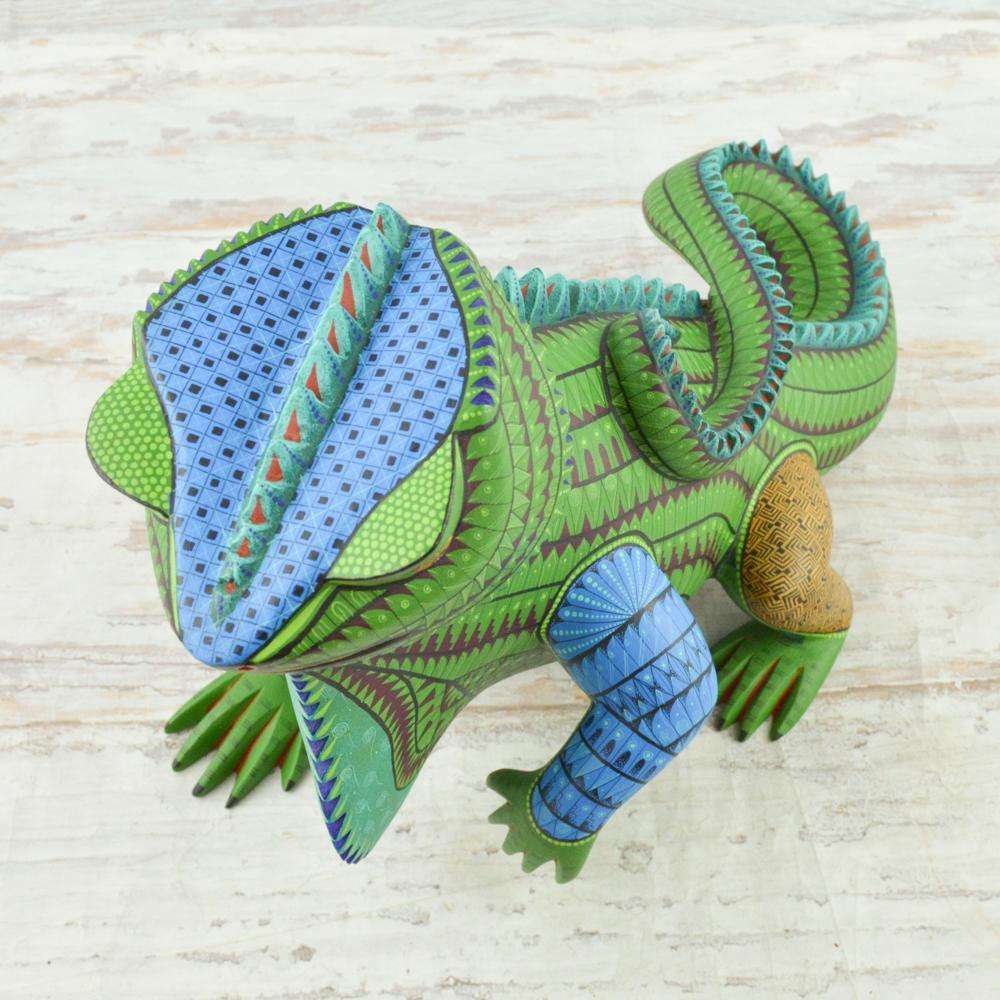 Iguana #15 Alebrije Oaxacan Wood Carving - Alebrije Huichol Mexican Folk art magiamexica.com