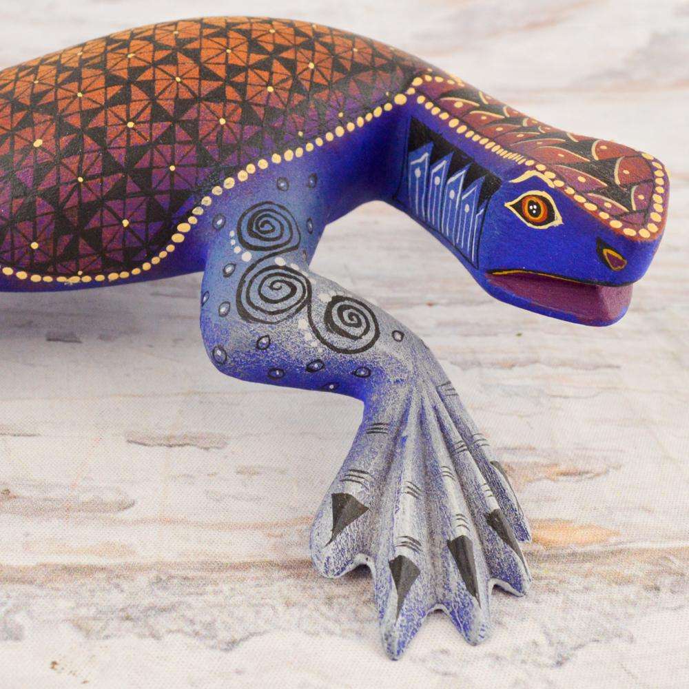 Iguana Alebrije Oaxacan Wood Carving - Alebrije Huichol Mexican Folk art magiamexica.com