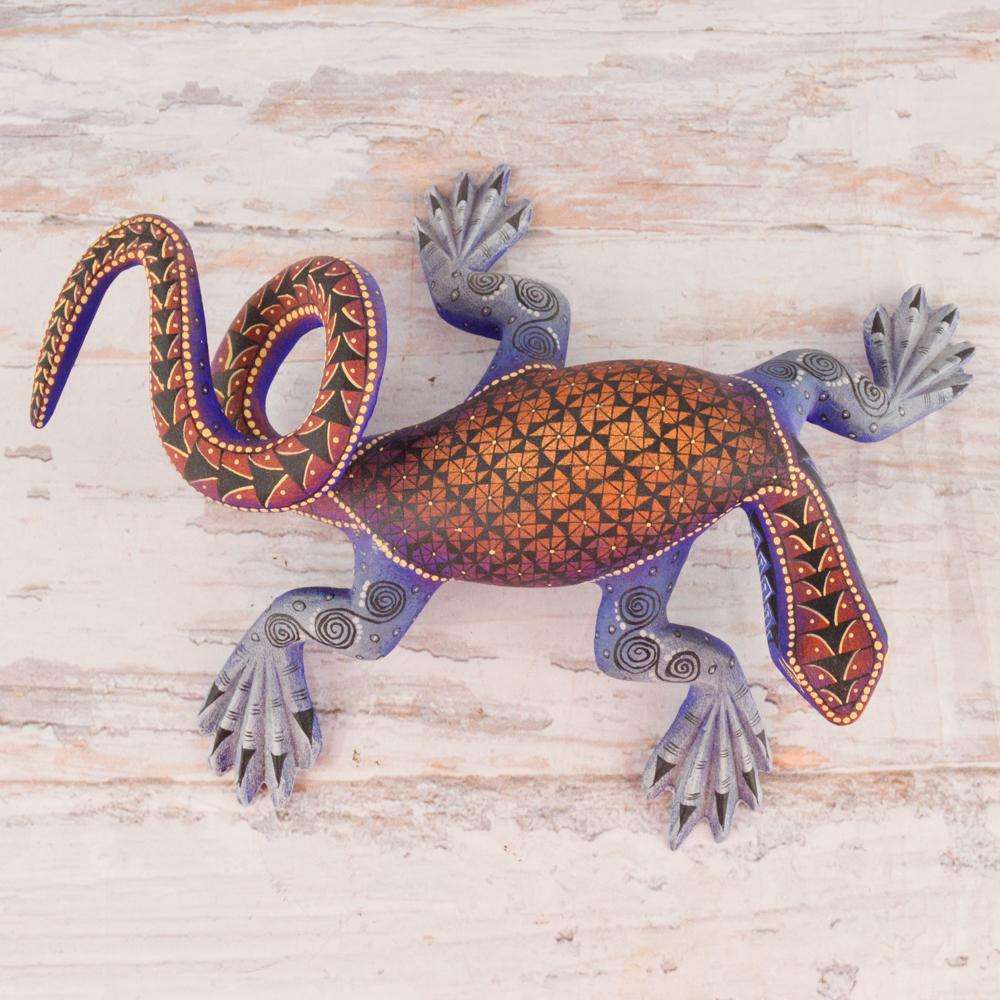 Iguana Alebrije Oaxacan Wood Carving - Alebrije Huichol Mexican Folk art magiamexica.com