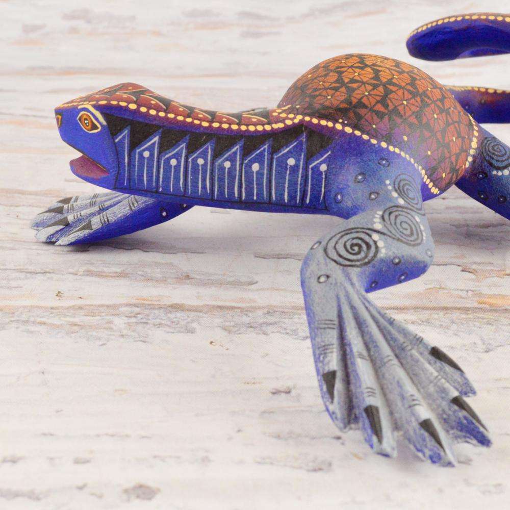 Iguana Alebrije Oaxacan Wood Carving - Alebrije Huichol Mexican Folk art magiamexica.com