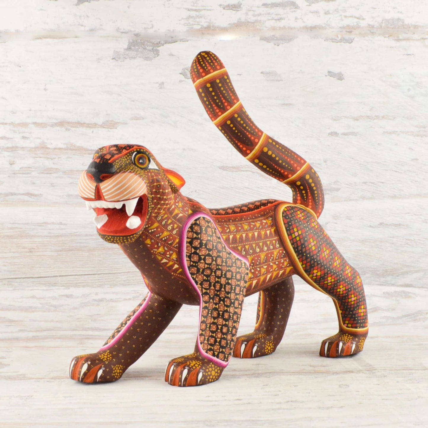 Jaguar Alebrije Oaxacan Wood Carving - Alebrije Huichol Mexican Folk art magiamexica.com