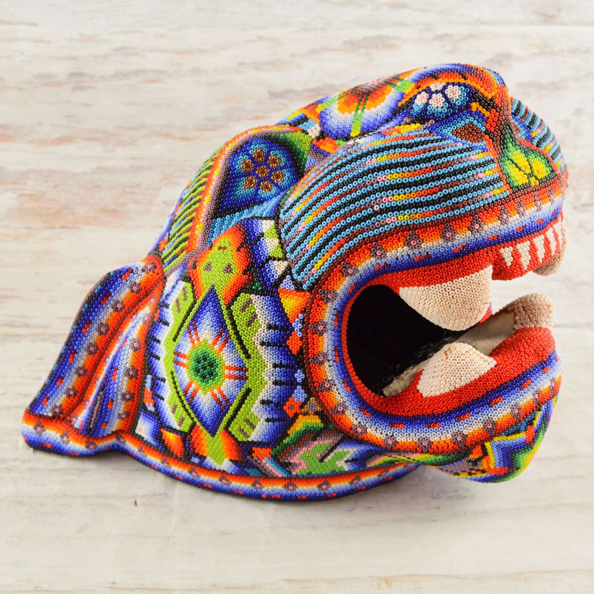 Jaguar Head Huichol Art - Alebrije Huichol Mexican Folk art magiamexica.com