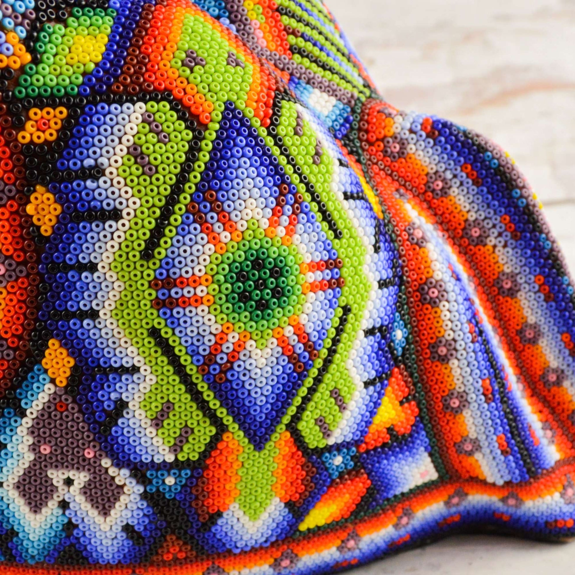 Jaguar Head Huichol Art - Alebrije Huichol Mexican Folk art magiamexica.com