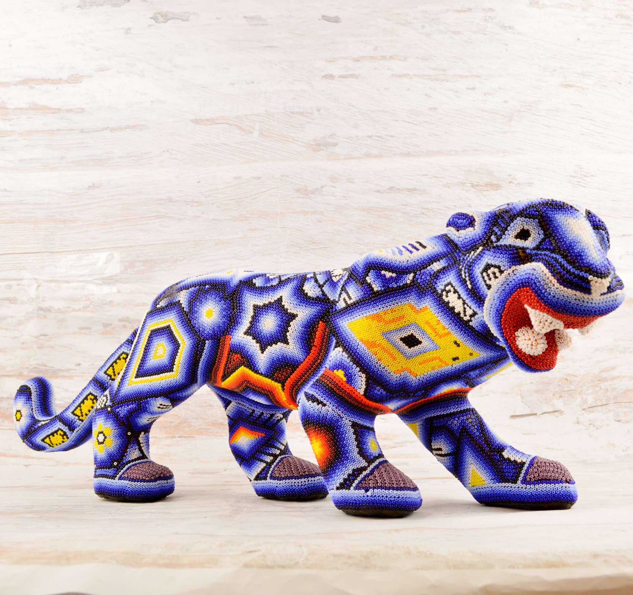 Jaguar Huichol Art - Alebrije Huichol Mexican Folk art magiamexica.com