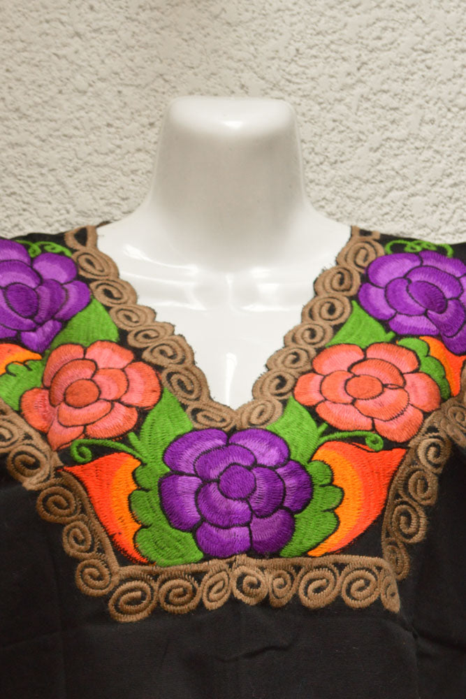 Embroidered Mexican Blouse | Chonita