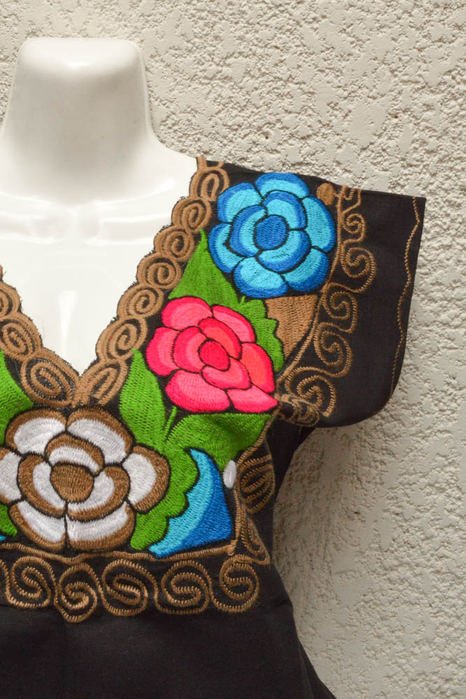 Embroidered Mexican Blouse | Chonita
