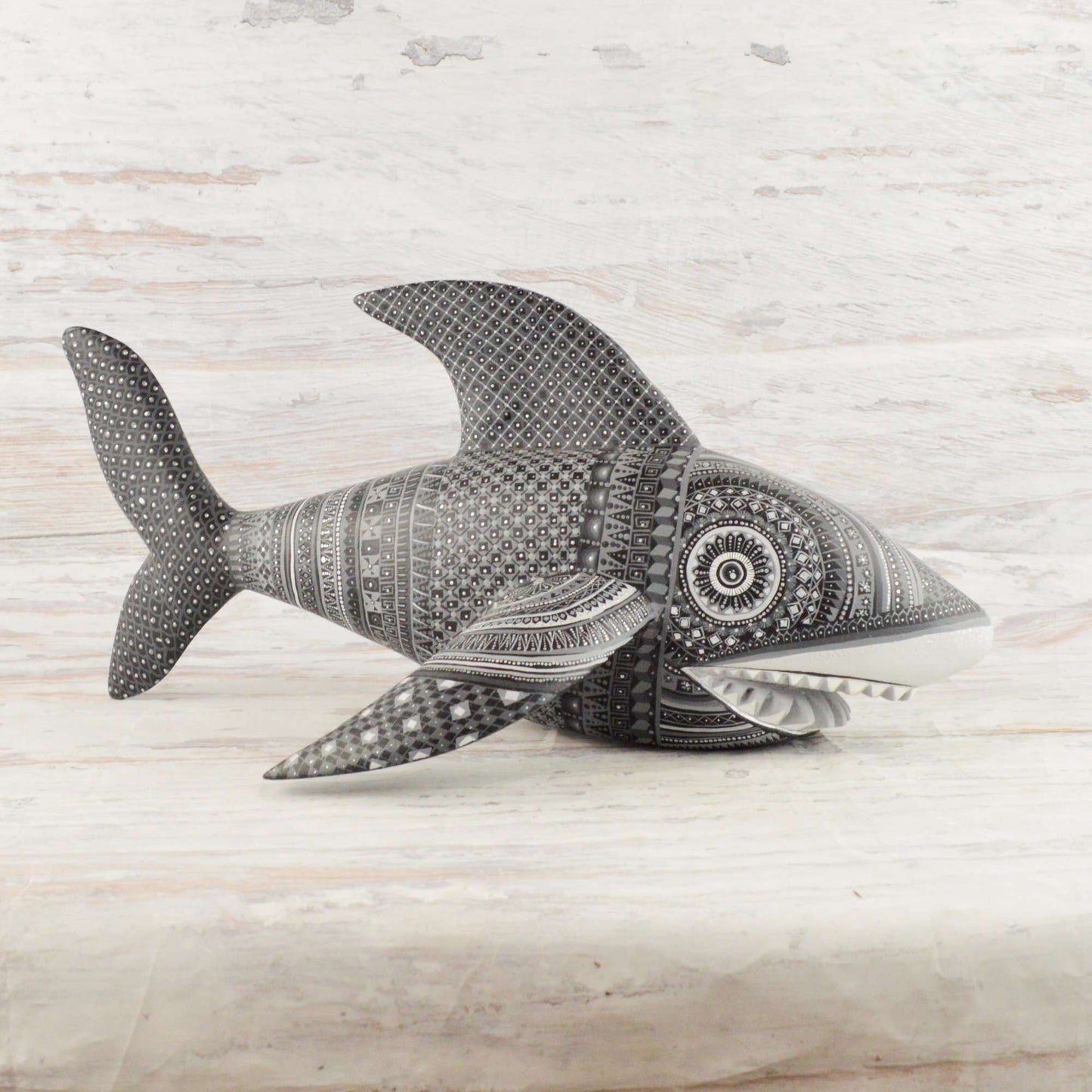 Shark Alebrije Oaxacan Wood Carving - Alebrije Huichol Mexican Folk art magiamexica.com