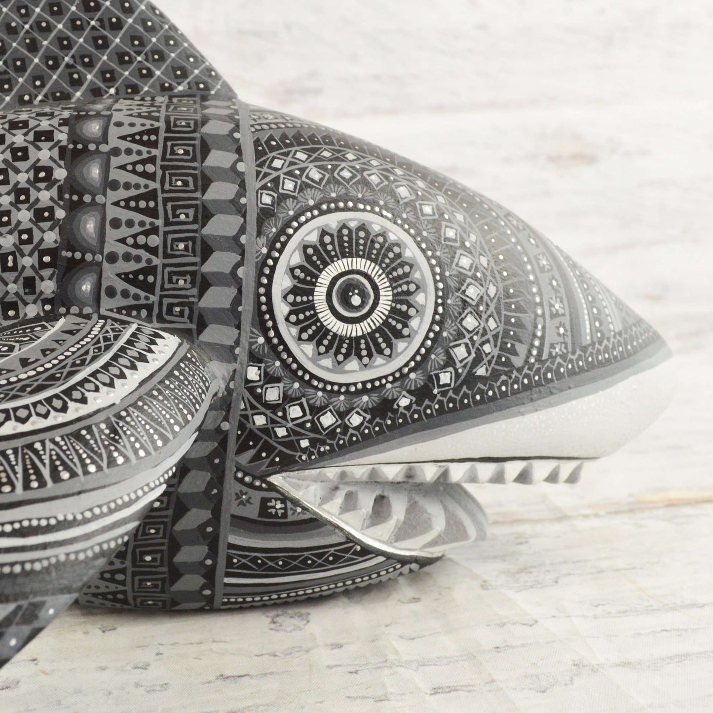 Shark Alebrije Oaxacan Wood Carving - Alebrije Huichol Mexican Folk art magiamexica.com