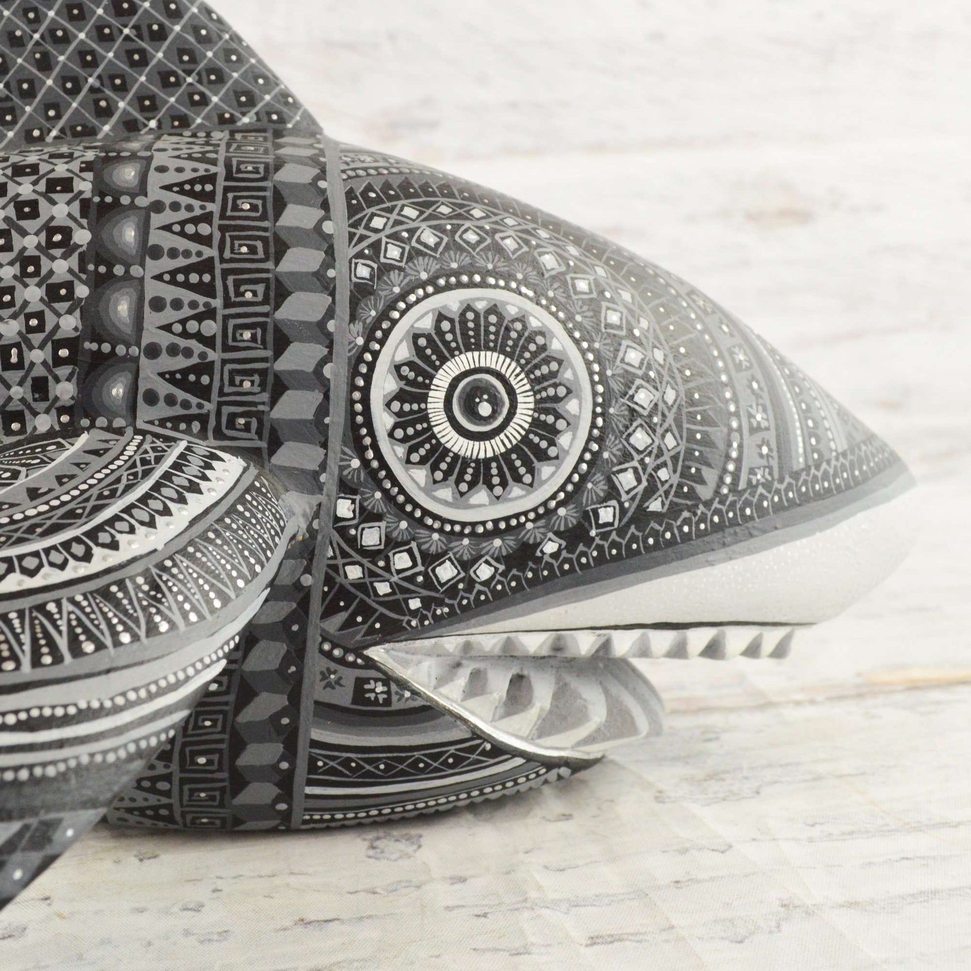 Shark Alebrije Oaxacan Wood Carving - Alebrije Huichol Mexican Folk art magiamexica.com