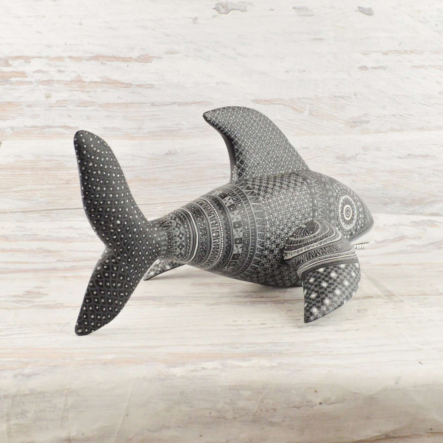 Shark Alebrije Oaxacan Wood Carving - Alebrije Huichol Mexican Folk art magiamexica.com