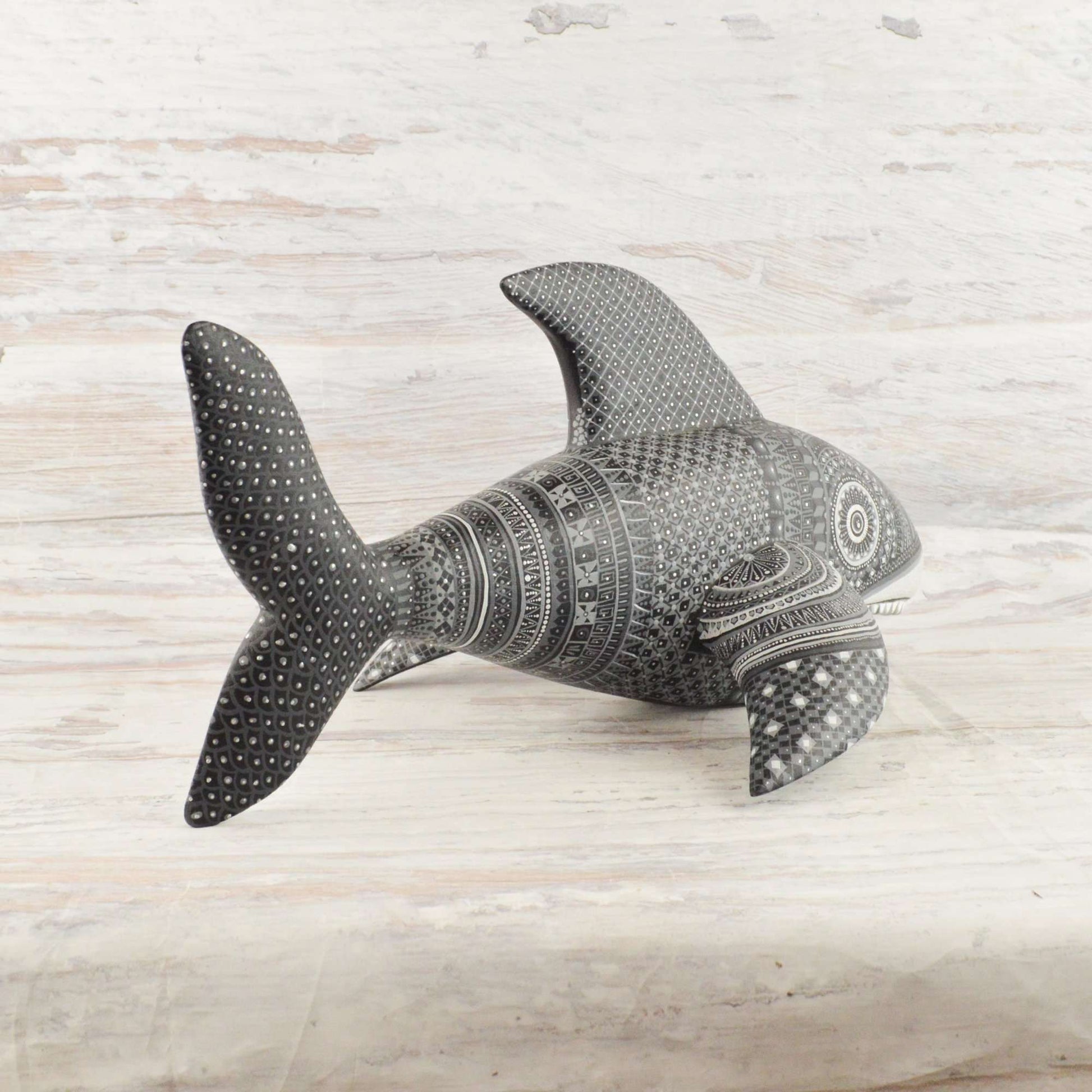 Shark Alebrije Oaxacan Wood Carving - Alebrije Huichol Mexican Folk art magiamexica.com