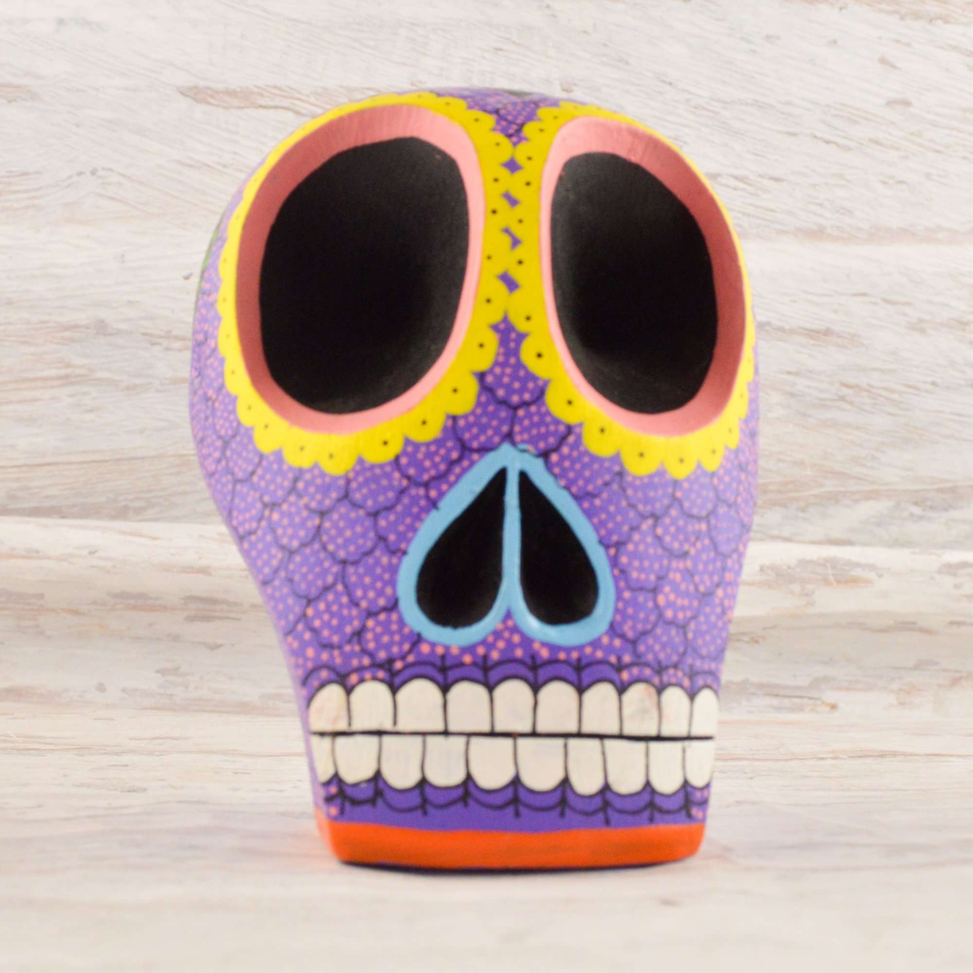 Skull Alebrije Oaxacan Wood Carving - Alebrije Huichol Mexican Folk art magiamexica.com