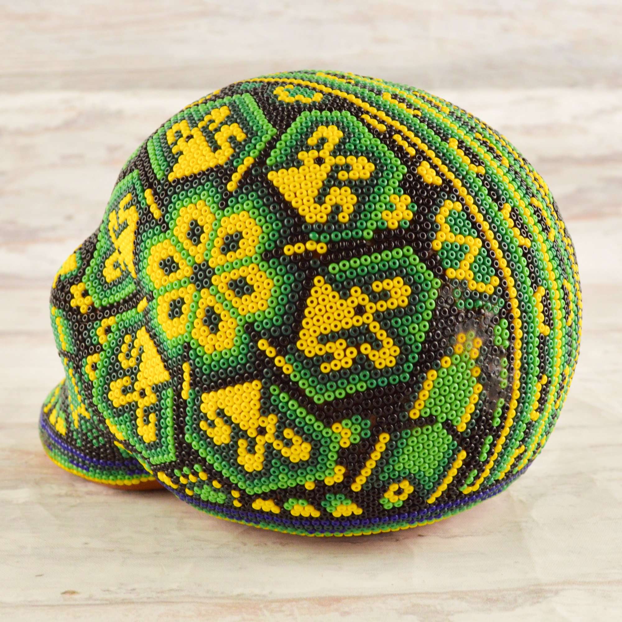 Skull Huichol Art - Alebrije Huichol Mexican Folk art magiamexica.com