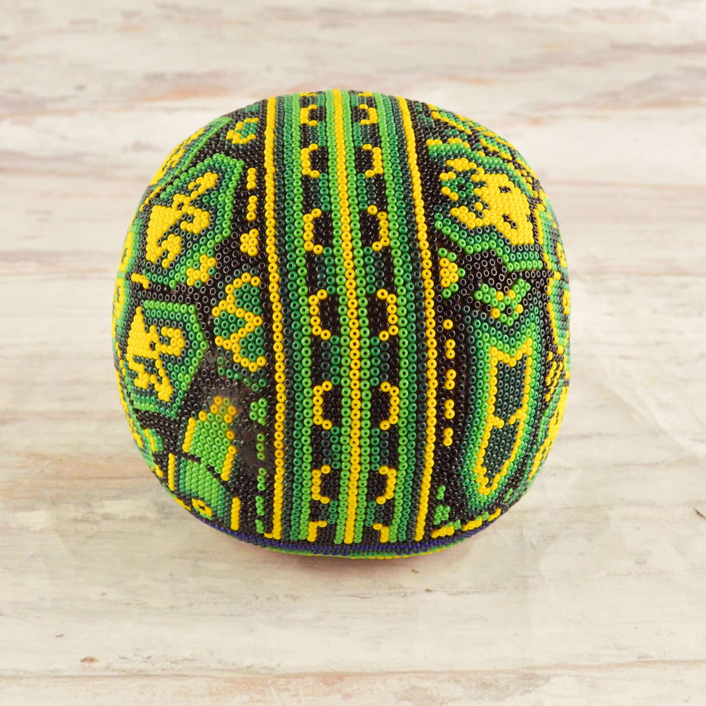 Skull Huichol Art - Alebrije Huichol Mexican Folk art magiamexica.com