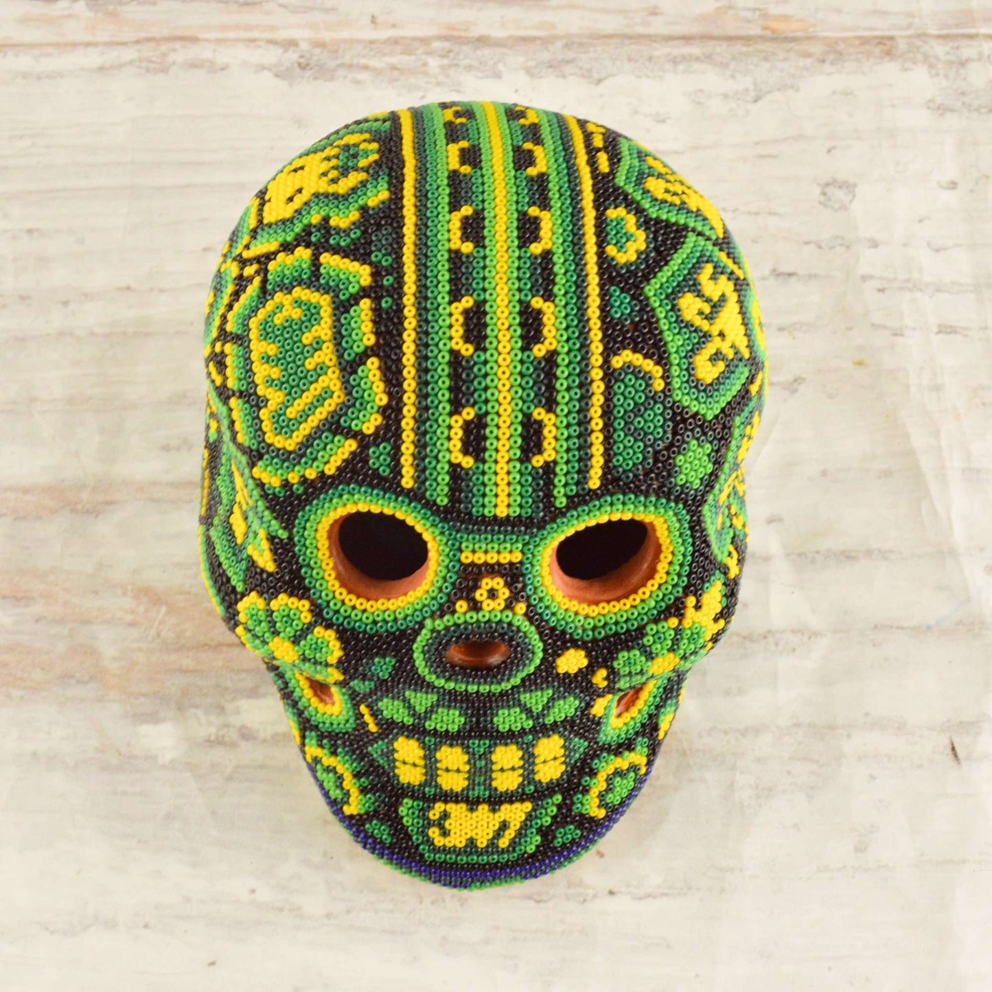 Skull Huichol Art - Alebrije Huichol Mexican Folk art magiamexica.com